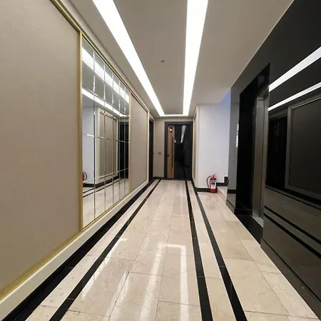 Cosy Flat, Kleopatra